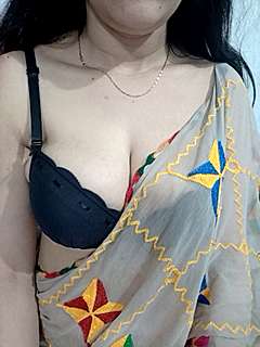 LOVELY_10 naked stripping on cam for live sex video chat