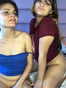 MaddieYalisson naked stripping on cam for live sex video chat