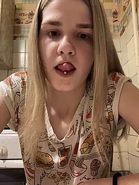 Melisa_Brown naked stripping on cam for live sex video chat