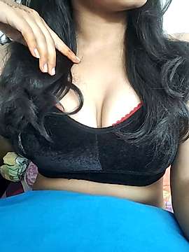 Mity_Reu naked stripping on cam for live sex video chat