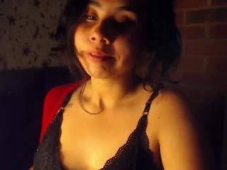 Nicolle-Cavill nude on cam – live sex chat