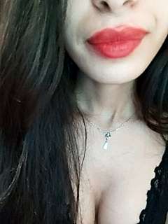 oumi10 naked stripping on cam for live sex video chat
