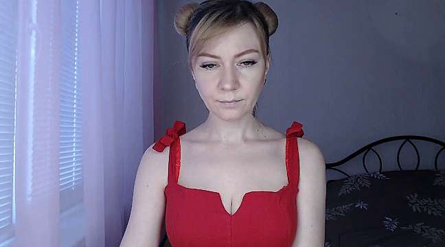 ParadizeAlina naked stripping on cam for live sex video chat