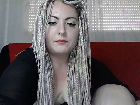 plussize_riri naked stripping on cam for live sex video chat