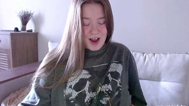 remirann_ naked stripping on cam for live sex video chat