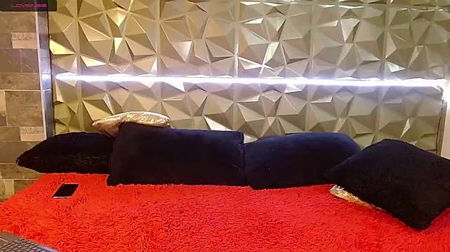 RomeoandJulieta_ naked stripping on cam for live sex video chat