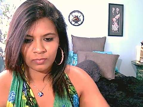 SexyBumz4u naked stripping on cam for live sex video chat