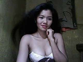 SexyDreamyLove naked stripping on cam for live sex video chat