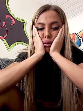 TamaraSavage naked stripping on cam for live sex video chat