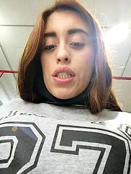 XxINDIVIDUAxX naked stripping on cam for live sex video chat