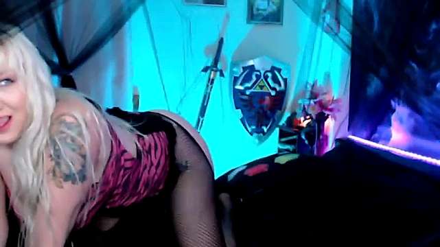 AlanaEvans naked stripping on cam for live sex video chat