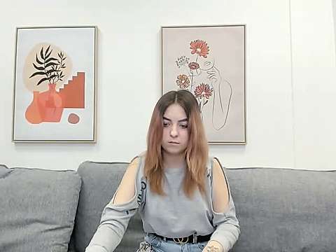 Amy-Bright naked stripping on cam for live sex video chat
