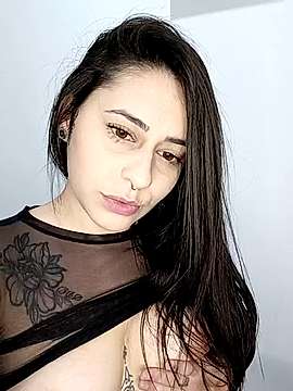 coralfreak naked stripping on cam for live sex video chat