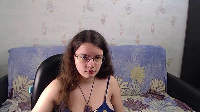 CreestyFoster naked stripping on cam for live sex video chat
