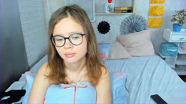 EvaWatts naked stripping on cam for live sex video chat