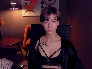 IvyMercury nude on cam – live sex chat