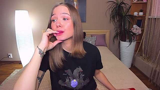 Karen_Young naked stripping on cam for live sex video chat