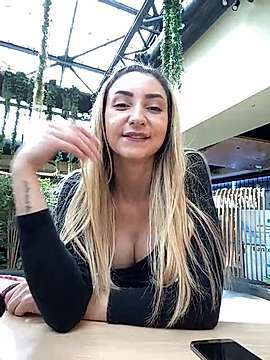LanaFloyd naked stripping on cam for live sex video chat