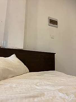 Moon_sunset naked stripping on cam for live sex video chat