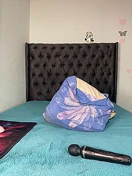 MotherOfDragons_ naked stripping on cam for live sex video chat