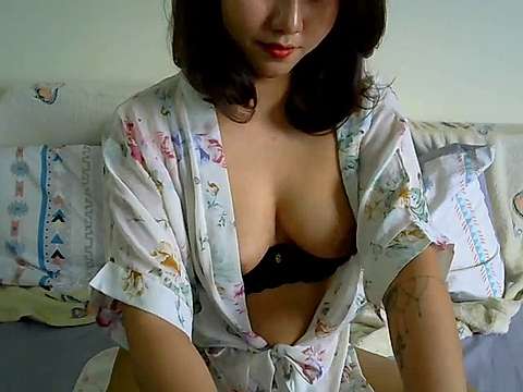 _Samyna naked stripping on cam for live sex video chat