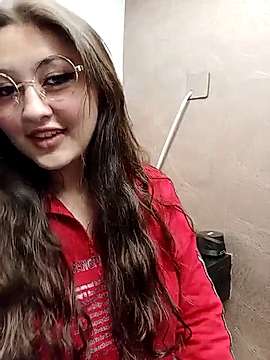 Scarlettmoon_ naked stripping on cam for live sex video chat