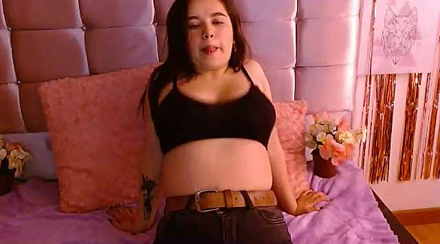 SharlotteJones naked stripping on cam for live sex video chat