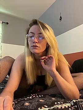 Simpsonite3 naked stripping on cam for live sex video chat