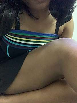 skyyiii naked stripping on cam for live sex video chat
