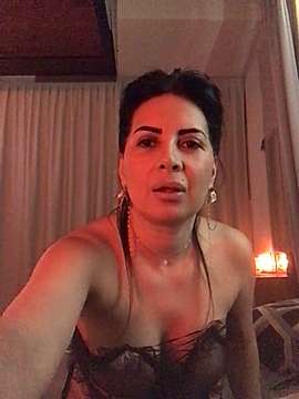 SWEET_ARIANNA naked stripping on cam for live sex video chat