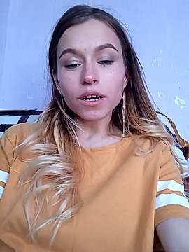 TanyaF20 naked stripping on cam for live sex video chat