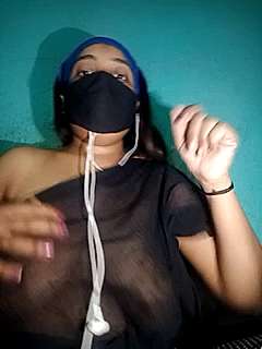 YOURS_AAROHI naked stripping on cam for live sex video chat