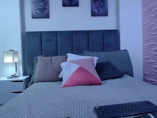 Alyssaaa nude on cam – live sex chat
