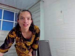 Ambar-rosse nude on cam – live sex chat