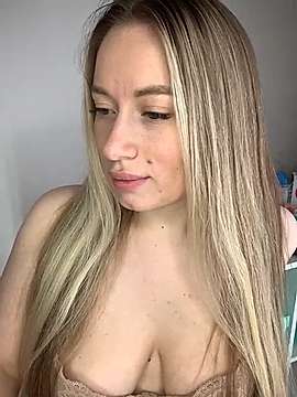 Ameli_X naked stripping on cam for live sex video chat