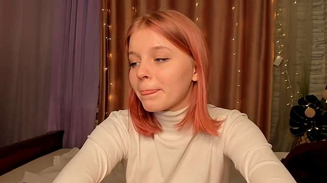 AnnGilbber naked stripping on cam for live sex video chat