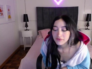 Emiilybloom nude on cam – live sex chat