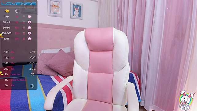 Heelenhoot1 naked stripping on cam for live sex video chat