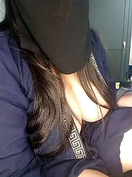 lina-moon1 naked stripping on cam for live sex video chat