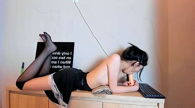 loko_chi naked stripping on cam for live sex video chat