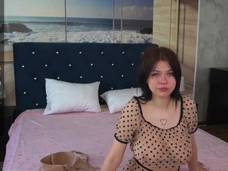 LyaLyaa nude on cam – live sex chat