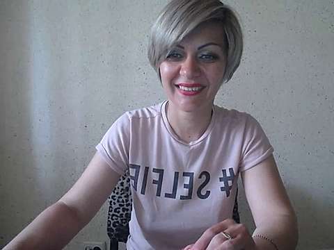 MissxHappy naked stripping on cam for live sex video chat