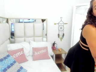 Nayra-Harris nude on cam – live sex chat
