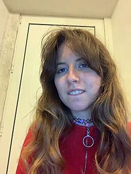 pretti_kitti naked stripping on cam for live sex video chat