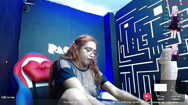 Rousse_Cumm naked stripping on cam for live sex video chat