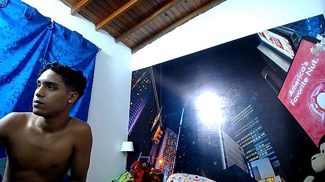 sarita_quenn_45 naked stripping on cam for live sex video chat