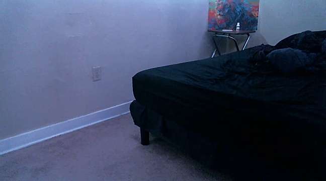 SnowBunnyHoney naked stripping on cam for live sex video chat