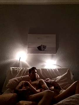 Sunnie28 naked stripping on cam for live sex video chat