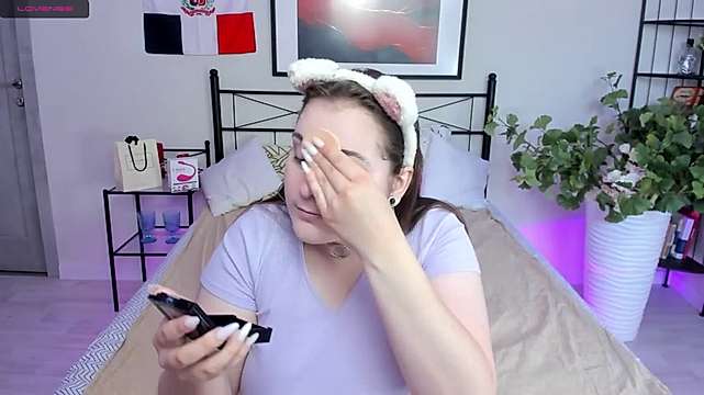 sweetbun77 naked stripping on cam for live sex video chat