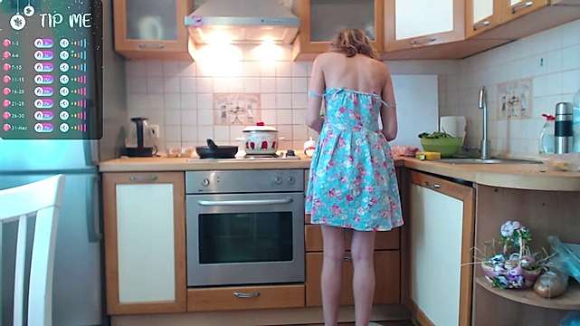 TiptopKindness naked stripping on cam for live sex video chat